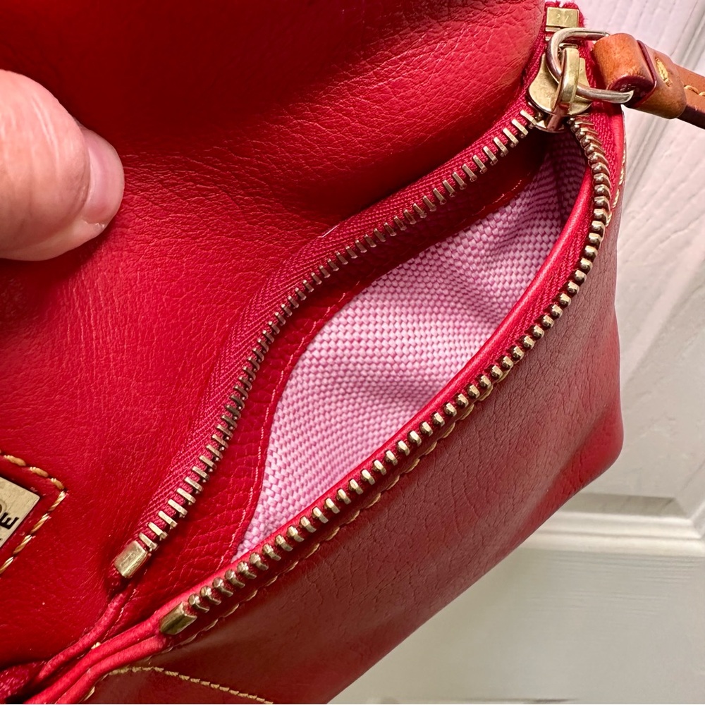 Dooney & Bourke Medium Shoulder Bag Mulberry Red Leather - Picture 11 of 17